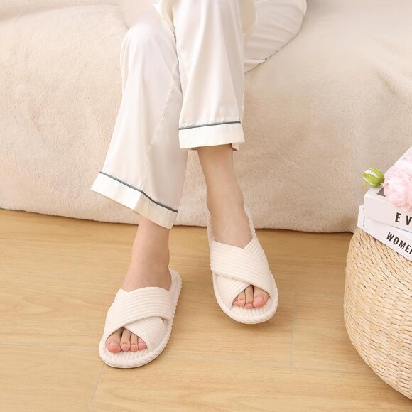 Versatile Womens Open Toe Memory Foam Slippers - Ideal for Indoors and Outdoors - Picture 2 of 7